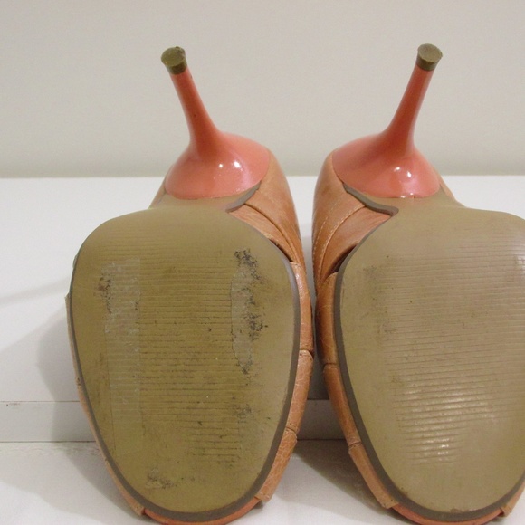 Vintage Peach Peep Toe Heels by Steve Madden - Picture 7 of 9